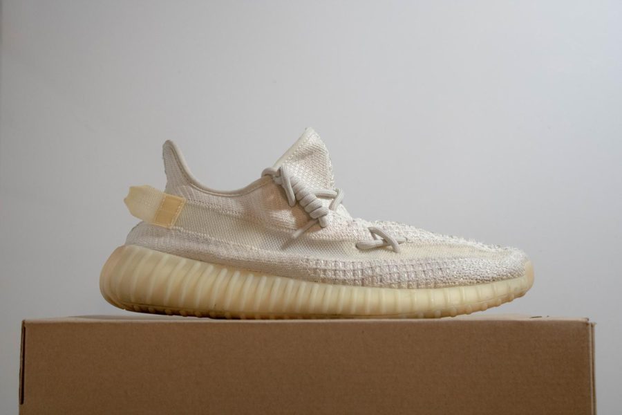 YEEZY+footwear+released+the+YEEZY+Boost+350+Light+on+Aug.++28%2C+2021%2C+for+a+retail+price+of+%24220.+The+shoe+has+sold+out+in+a+matter+of+seconds+and+features+an+ultraviolet+stripe.+The+UV+stripe+turns+yellow+once+under+direct+sunlight.